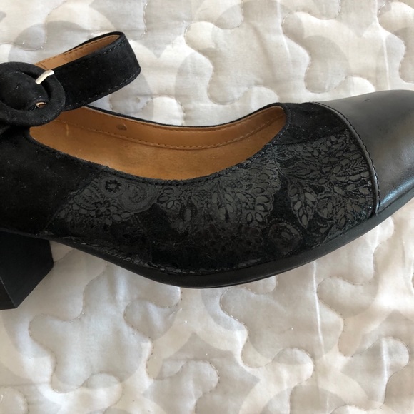 Comfortiva Alora Shoes - Picture 2 of 5